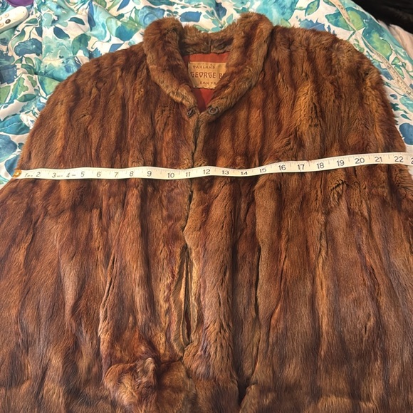 Gorgeous Brown Fur Coat GEORGE BENIOFF Oakland Reno San Francisco Sz L Shawl - Picture 10 of 12